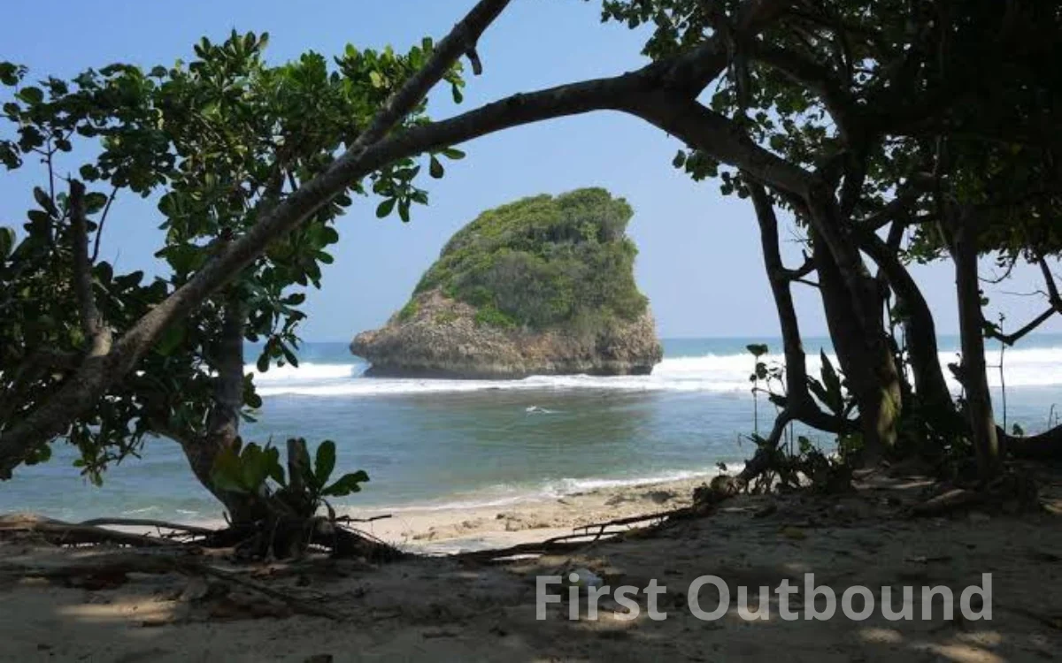 Pantai Ngudel — lokasi outbound Malang